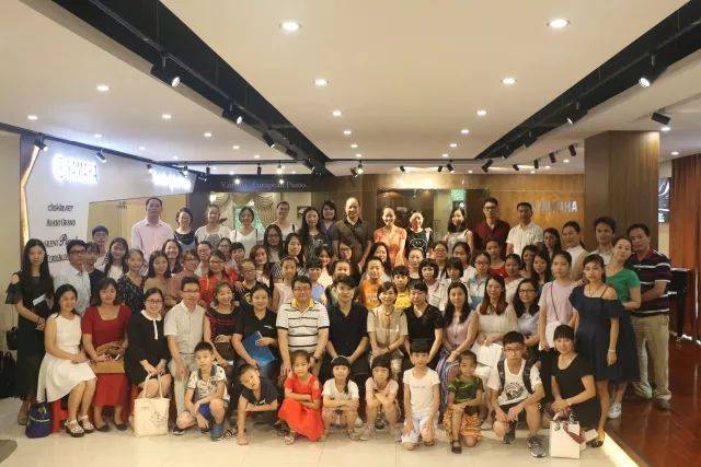 彩乐园艺术家鲍释贤茂名市钢琴音乐会及大师班圆满落幕