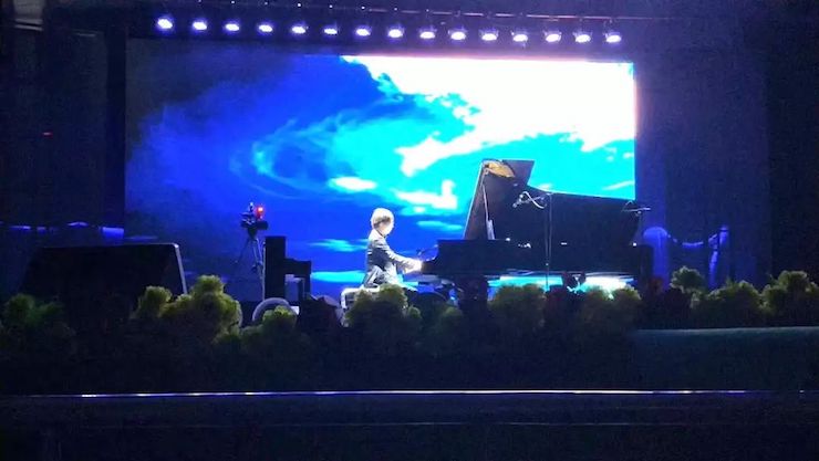 彩乐园艺术家宋思衡“80后的时光机”多媒体音乐会内蒙古巡演圆满落幕