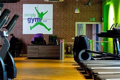 英国Simply Gym健身房采用彩乐园CIS产品